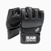 Zwarte MMA handschoenen van RAM.